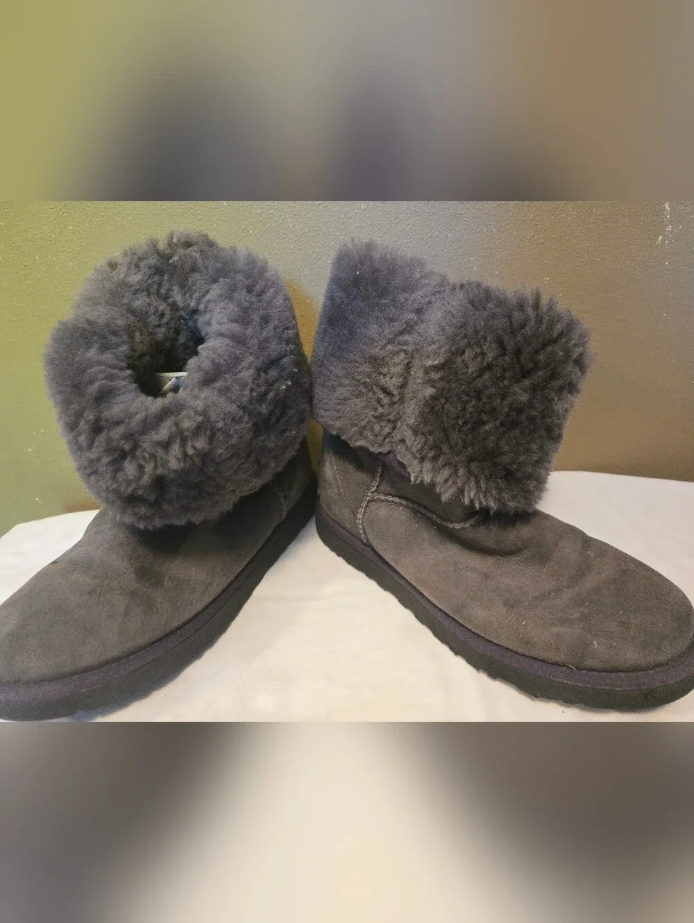 Tall Suede Winter Boots in Dark Gray Size 8